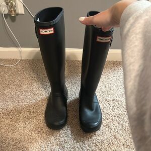 Hunter Black Shoes
